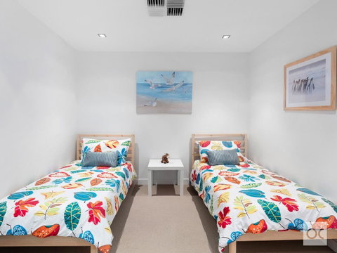 Breeze Beachfront Apartment - Accommodation Cooktown 28