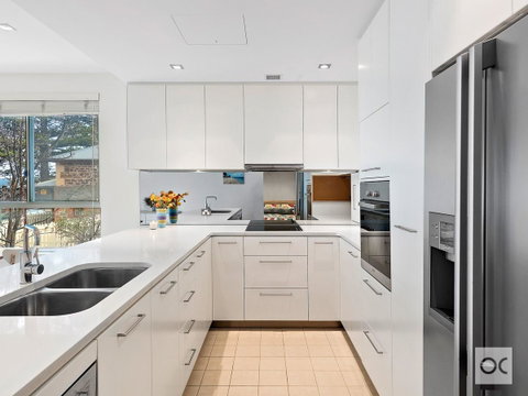 Breeze Beachfront Apartment - Accommodation Cooktown 39