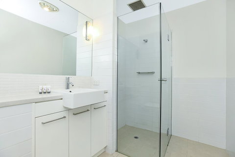 Breeze Beachfront Apartment - Accommodation Cooktown 14