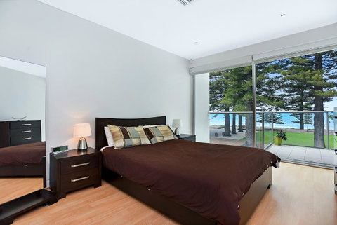Breeze Beachfront Apartment - Accommodation Cooktown 13