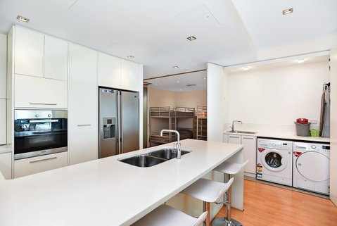 Breeze Beachfront Apartment - Accommodation Cooktown 6