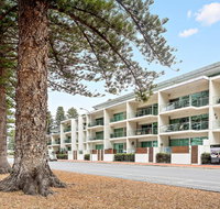 Breeze Beachfront Apartments - Accommodation Cooktown