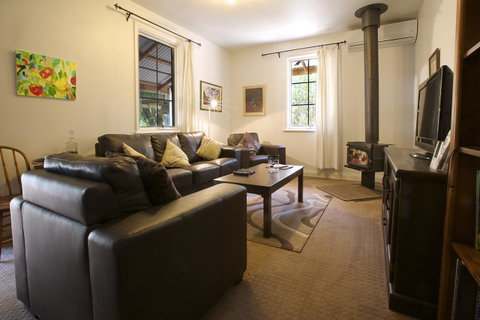 Amy\'s House Bed & Breakfast - Accommodation Cooktown 6
