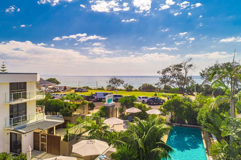 Bayview Beachfront Apartments, In Town Right On The Beach - Accommodation Cooktown 27