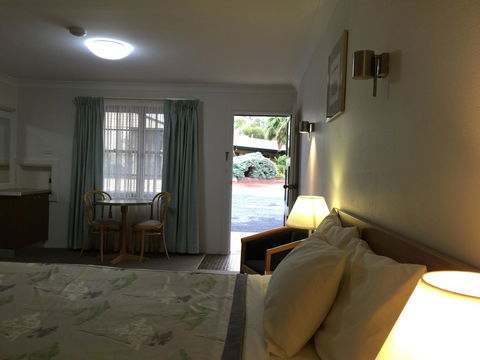 Ten Dollar Town Motel - Accommodation Cooktown 29