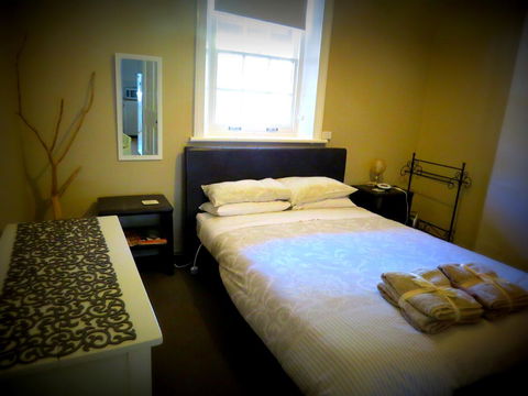 The Pig And Whistle - Accommodation Cooktown 10