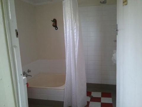 The Pig And Whistle - Accommodation Cooktown 34