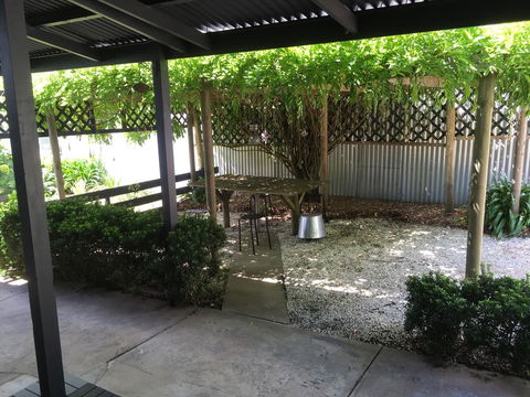 Hilltop Too - Accommodation Cooktown 11