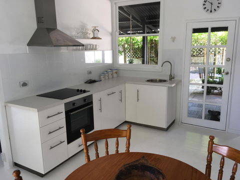 Hilltop Too - Accommodation Cooktown 2