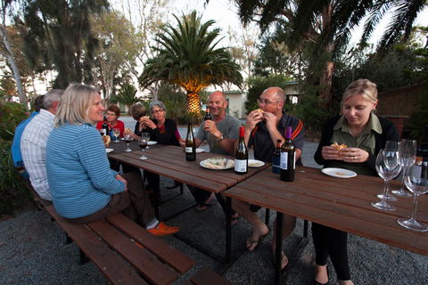 Modra\'s Apartments - Accommodation Cooktown 10