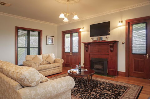 Angaston Saleyards Luxury Accommodation - Accommodation Cooktown 25