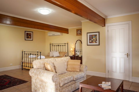 Angaston Saleyards Luxury Accommodation - Accommodation Cooktown 19