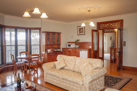 Angaston Saleyards Luxury Accommodation - Accommodation Cooktown 26