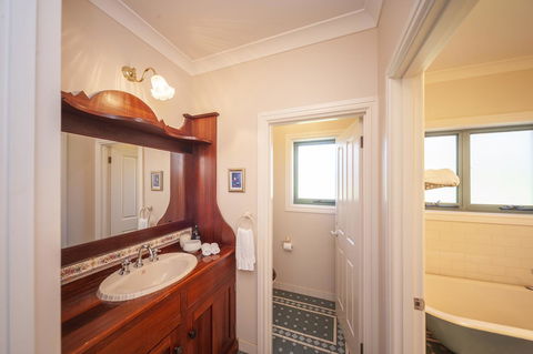 Angaston Saleyards Luxury Accommodation - Accommodation Cooktown 14
