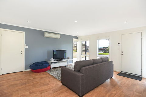 'Hope House' - Encounter Bay - Accommodation Cooktown 11