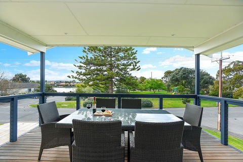 'Hope House' - Encounter Bay - Accommodation Cooktown 24