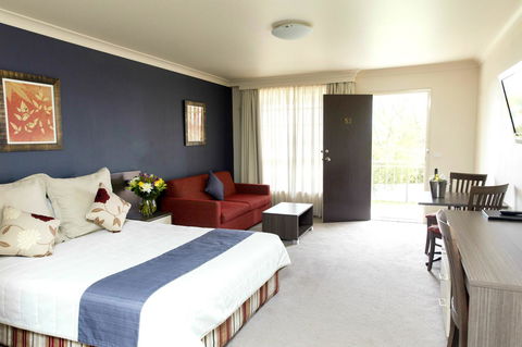 Bathurst Motor Inn - Accommodation Cooktown 1