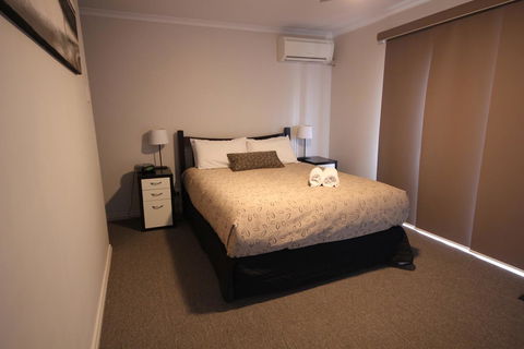 Port Vincent Motel & Apartments - Accommodation Cooktown 9