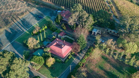 Vineyard Cottage BnB - Accommodation Cooktown 1