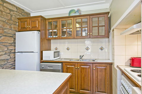 Vineyard Cottage BnB - Accommodation Cooktown 5