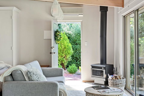 Adelaide Hills Retreats - Accommodation Cooktown 20