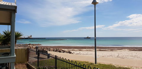 Wallaroo Beachfront Tourist Park - Accommodation Cooktown 10