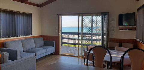 Wallaroo Beachfront Tourist Park - Accommodation Cooktown 5