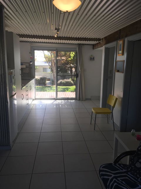 SHAKIN' SHACK - Accommodation Cooktown 8