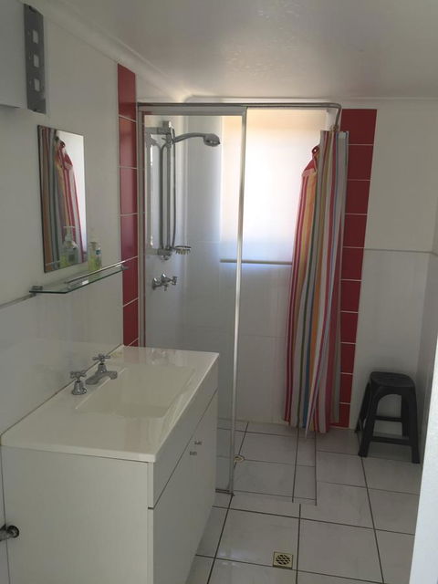 SHAKIN' SHACK - Accommodation Cooktown 15