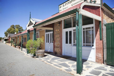 The Fruiterer's - Accommodation Cooktown 21