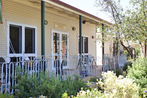 The Fruiterer's - Accommodation Cooktown 4