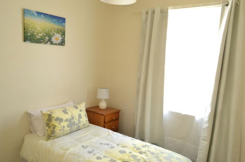 Prospect Holiday House - Accommodation Cooktown 2