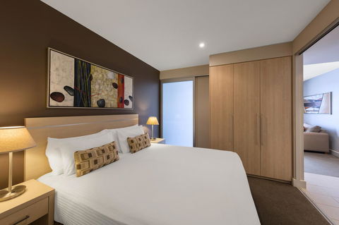 Apartments @ 16 Holdfast - Accommodation Cooktown 10