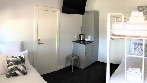 The Avenue Inn - Accommodation Cooktown 24