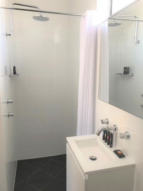 The Avenue Inn - Accommodation Cooktown 10