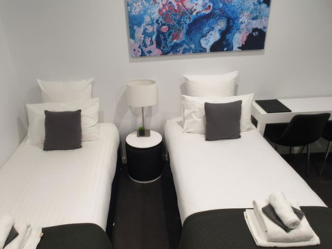 The Avenue Inn - Accommodation Cooktown 3