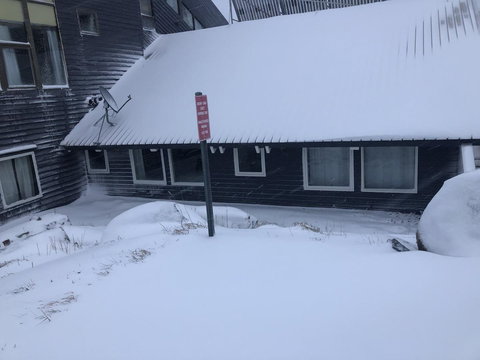 Snowy Gums Chalet - Accommodation Cooktown 2