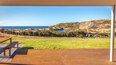 Middle River Beach House, Western House - Accommodation Cooktown 2