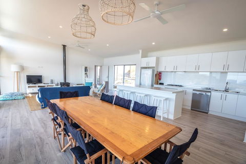 Middle River Beach House, Western House - Accommodation Cooktown 7