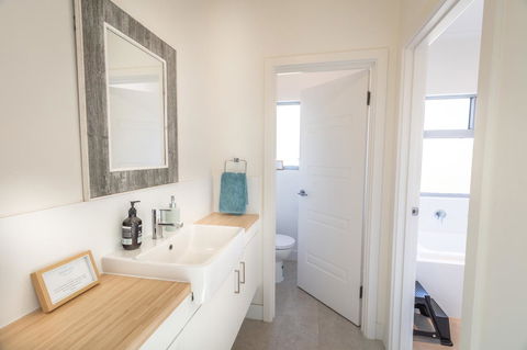 Middle River Beach House, Western House - Accommodation Cooktown 13