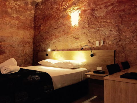 The Lookout Cave Underground Motel - Accommodation Cooktown 0