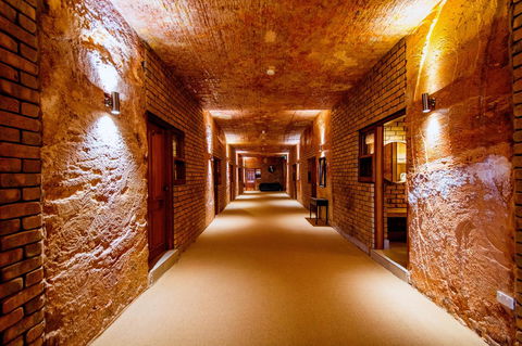 The Lookout Cave Underground Motel - Accommodation Cooktown 7