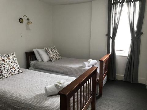 Caledonian Inn - Accommodation Cooktown 31