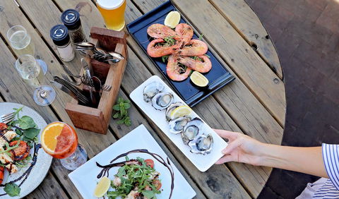 Caledonian Inn - Accommodation Cooktown 18