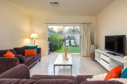 Adelaide Luxury Beach House - Accommodation Cooktown 32