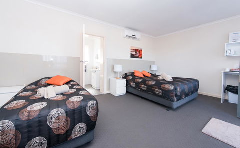 Blue Lake Motel - Accommodation Cooktown 1