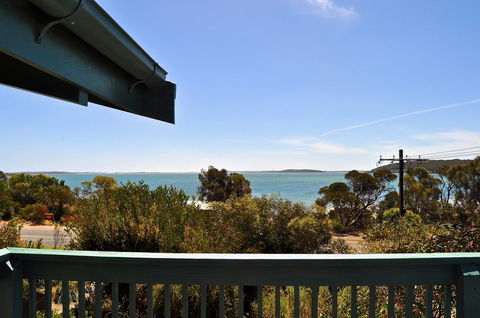 Dolphinview - Accommodation Cooktown 16