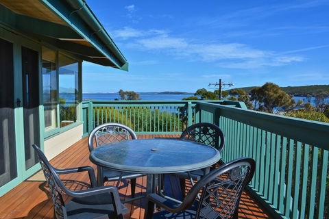 Dolphinview - Accommodation Cooktown 0