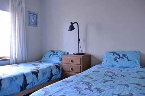 Dolphinview - Accommodation Cooktown 7
