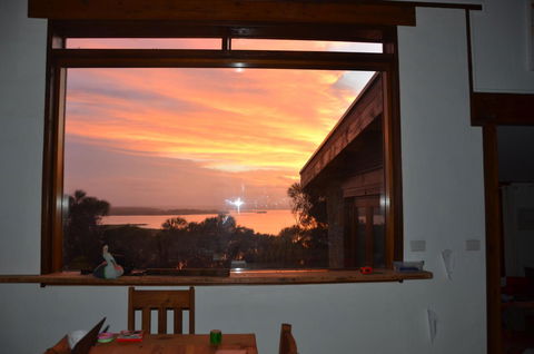 Of Stone & Wood Guesthouse - Accommodation Cooktown 23
